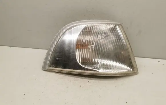 Volvo S40, V40 Front indicator light 30862524