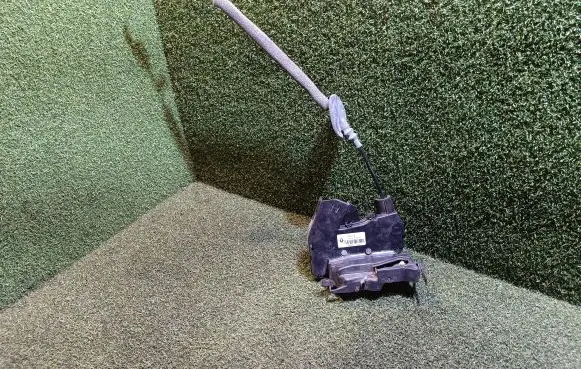 Renault Espace V (RFC) Front door lock 805021559R
