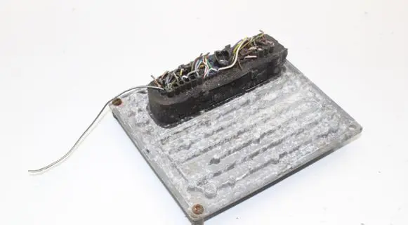 Ford Focus Engine control unit/module 4M5112A650HJ