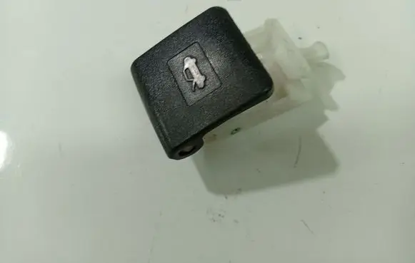 Toyota Avensis T270 Engine bonnet (hood) release handle 