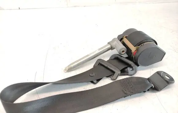 Peugeot 605 Front seatbelt 044005 130199