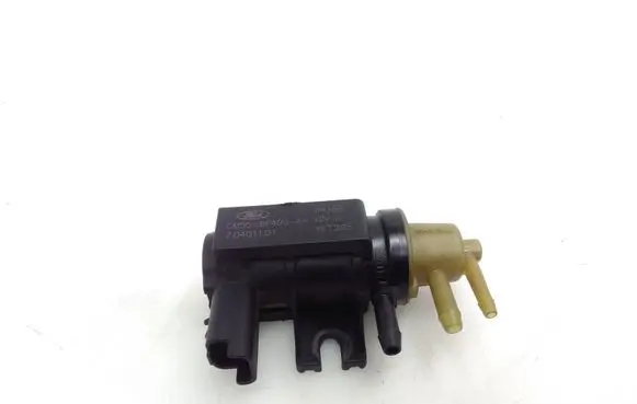 Ford Kuga II Turbo solenoid valve CM5G9F490AA