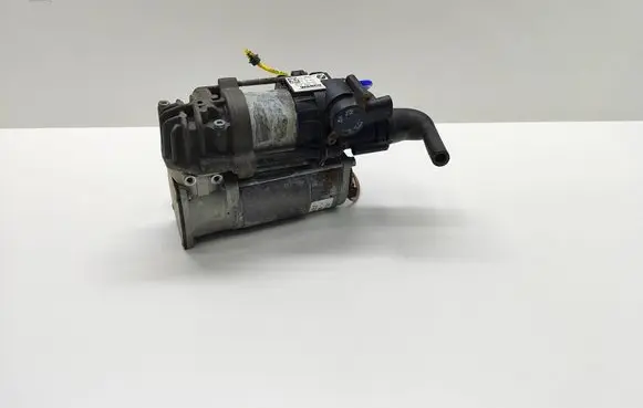 BMW 7 G11 G12 Air suspension compressor/pump 6884682 688468204 37206884682