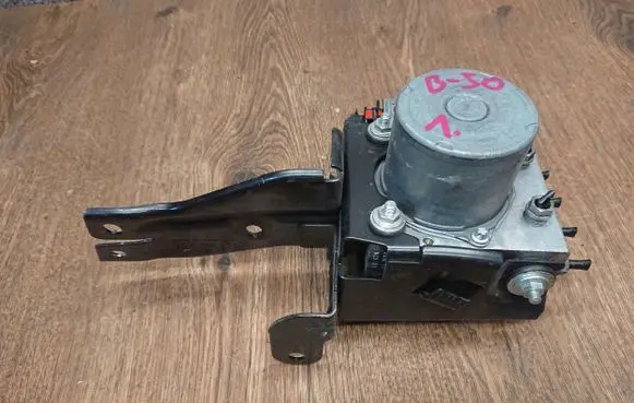 Skoda Fabia Mk3 (NJ) ABS Pump 6C0907379R