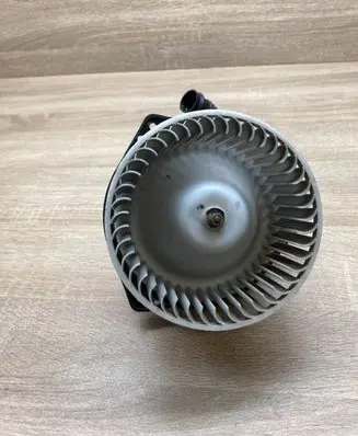 Nissan Primera Heater fan/blower 081040J2711X