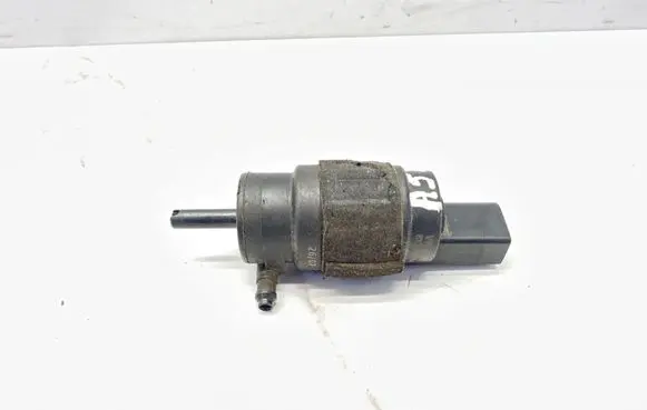 Audi A5 8T 8F Windscreen/windshield washer pump 8K5955647
