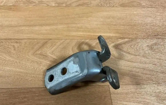 Toyota Avensis T250 Front door upper hinge 