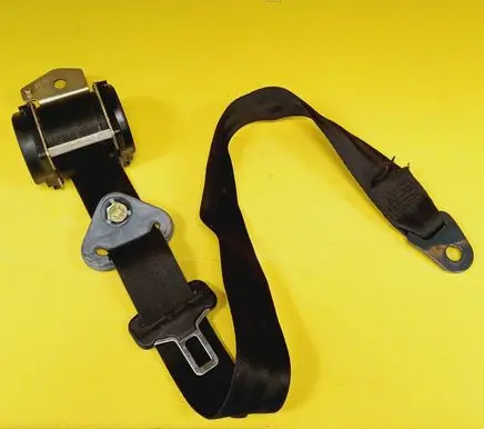 Rear seatbelt