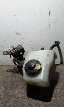 Brake fluid reservoir