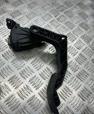 Audi A8 S8 D3 4E Accelerator throttle pedal 4E1723523F F30015701 6PV00777042