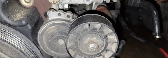 Volvo S40 Generator/alternator belt tensioner 