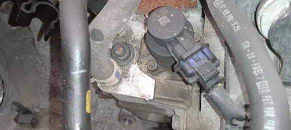 Fuel injection high pressure pump