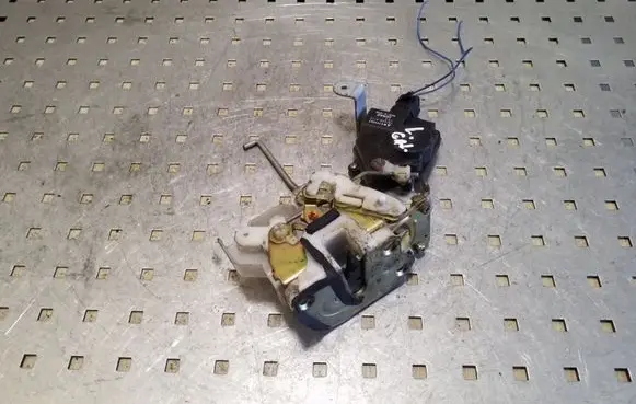 Mitsubishi Pajero Rear door lock MR349287