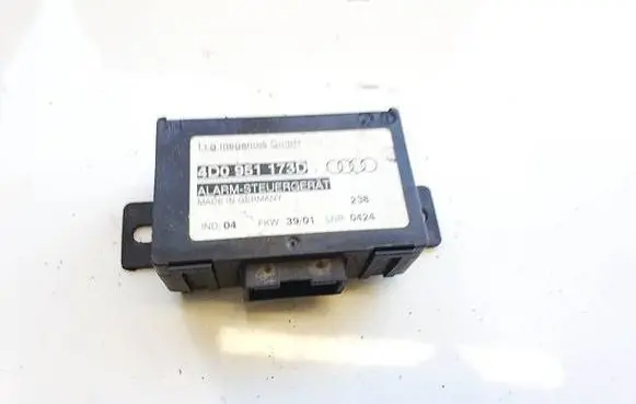 Audi A6 S6 C5 4B Alarm control unit/module 4D0951173D