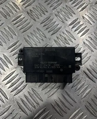 Nissan Qashqai Parking PDC control unit/module 285382ET1A