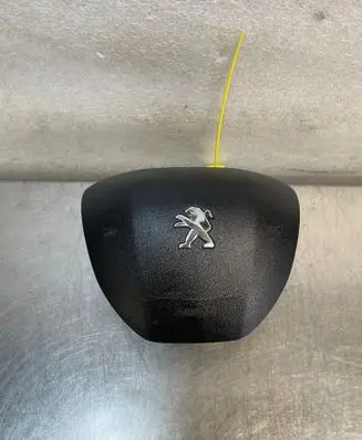 Peugeot 208 I Trunk lid opening control unit 