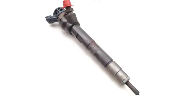 Jaguar XE Fuel injector G4D39K546CA 0445110664