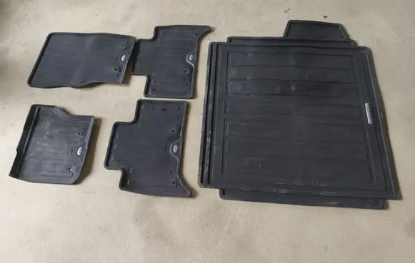 Land Rover Discovery 5 Car floor mat set HY3M130A88BA M11014