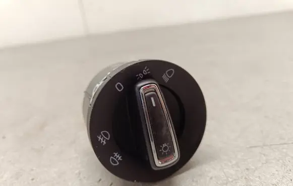 Light switch