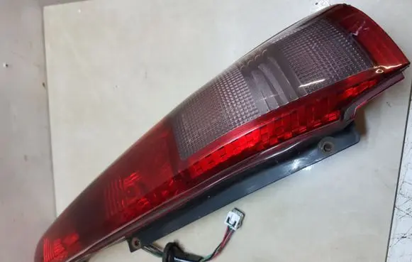 Nissan X-Trail T30 Rear/tail lights