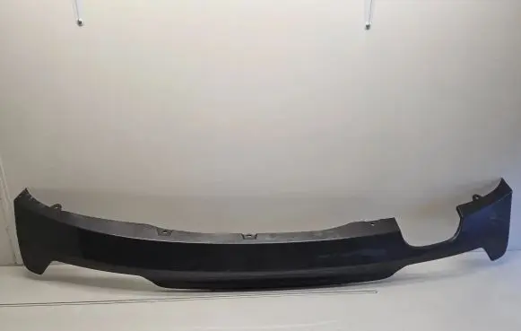 Front bumper lip