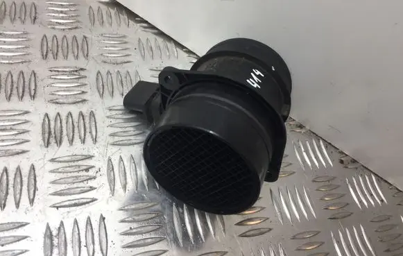 Volkswagen PASSAT B6 Mass air flow meter 03G906461C 8414