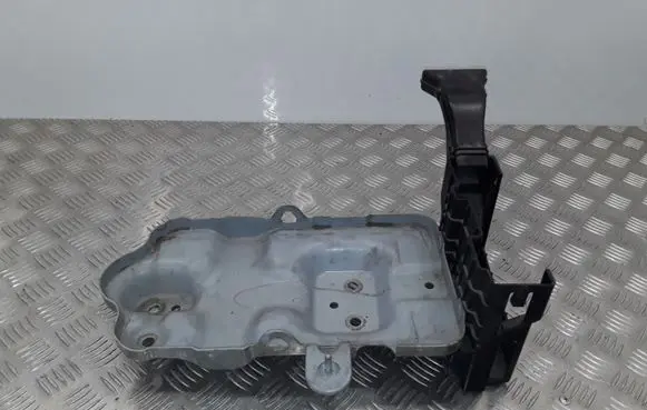 Chevrolet Captiva Battery tray 