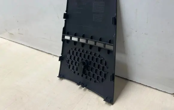 Side speaker trim/cover