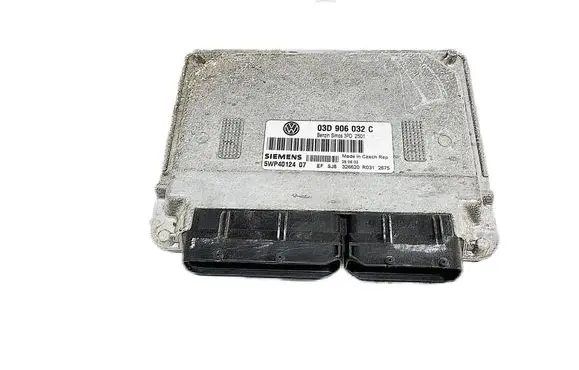 Volkswagen Golf IV Engine control unit/module 03D906032C