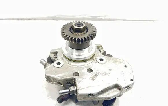 Mercedes-Benz ML W164 Fuel injection high pressure pump A6420700501