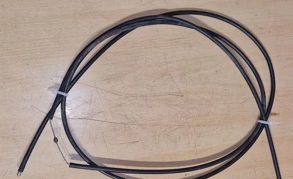 Volvo S60 Engine bonnet/hood lock release cable 
