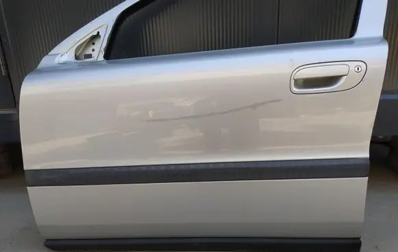 Volvo S60 Front door