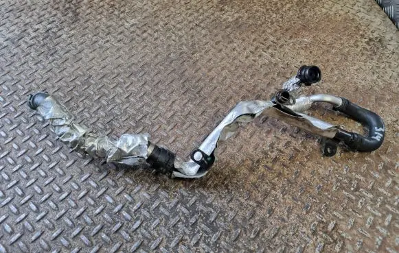 Audi Q5 SQ5 Engine coolant pipe/hose 06L121051C 06L121497T