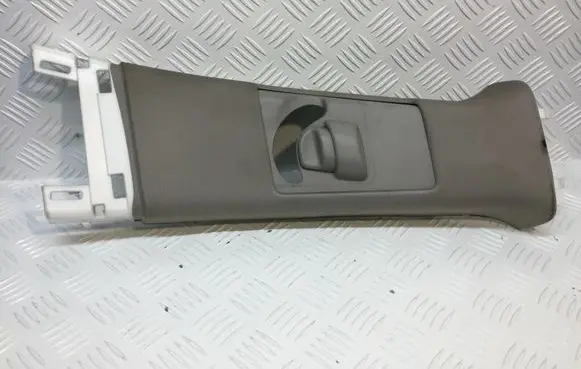 Honda Accord Seat belt height adjuster 
