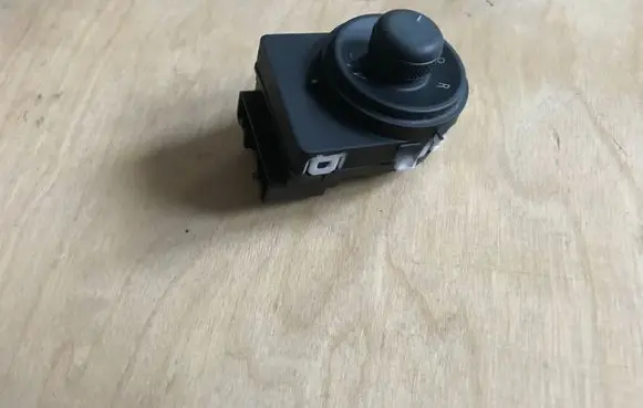 Opel Astra J Wing mirror switch 13345014
