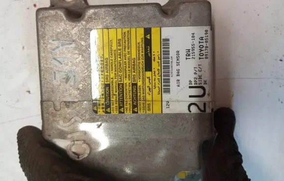 Toyota Avensis T250 Airbag control unit/module 8917005190 215955104