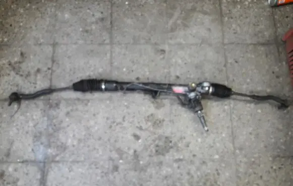 Toyota Yaris Steering rack