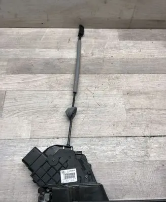 Volvo XC70 Rear door lock 31253916 A048317 986919107