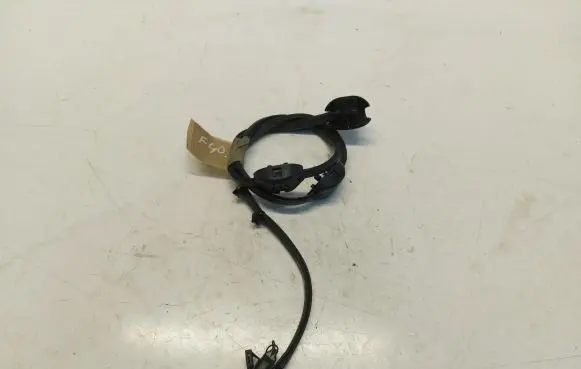 BMW 1 F40 Windshield washer spray nozzle 7453968