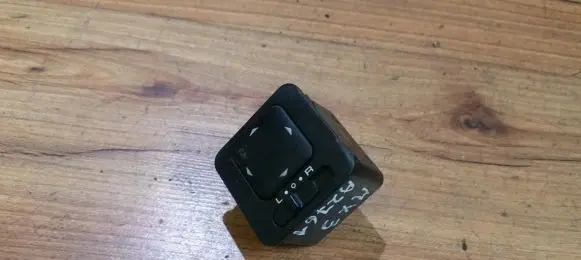 Mazda MX-3 Wing mirror switch 17r