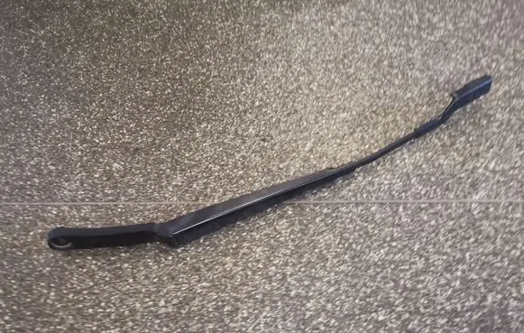 Opel Astra J Front wiper blade arm 13317342 3392125955