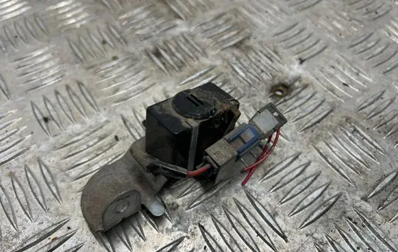 Mitsubishi Pajero Horn buzzer relay MB649187