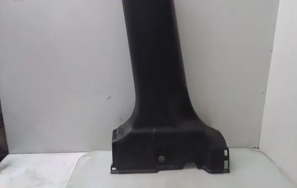 Honda CR-V (B) pillar trim (bottom)