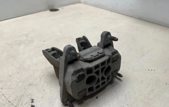 Audi A6 S6 C6 4F Gearbox mounting bracket 4F0399115