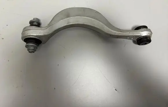 BMW X7 G07 Rear upper control arm/wishbone 6878021