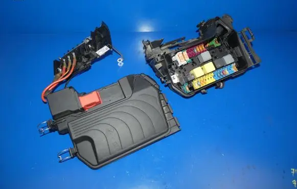 Mercedes-Benz GLA W156 X156 Fuse box set A2465403803