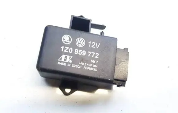 Volkswagen Golf V Other control units/modules 1z0959772