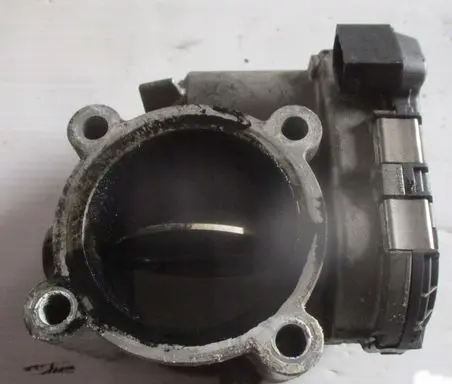 Mercedes-Benz CLS C218 X218 Throttle valve