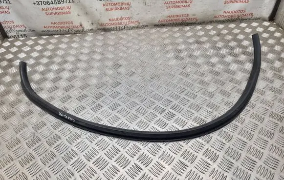 Volkswagen Golf Plus Engine compartment rubber 5M0823723