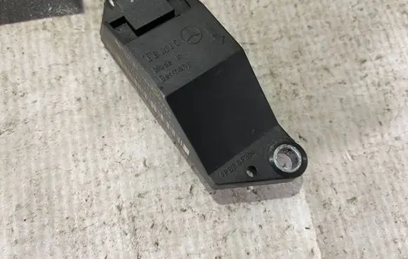 Mercedes-Benz SLK R171 Airbag deployment crash/impact sensor A0018209326 0018209326
